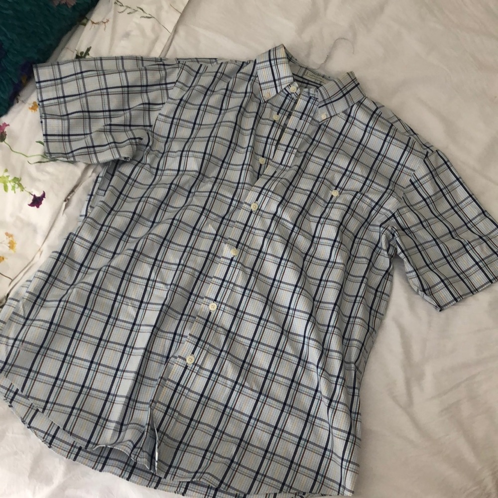 Large Men’s Orvis short sleeve button down